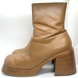Vintage 90’s Y2K Tan Chunky Platform Zip Boots